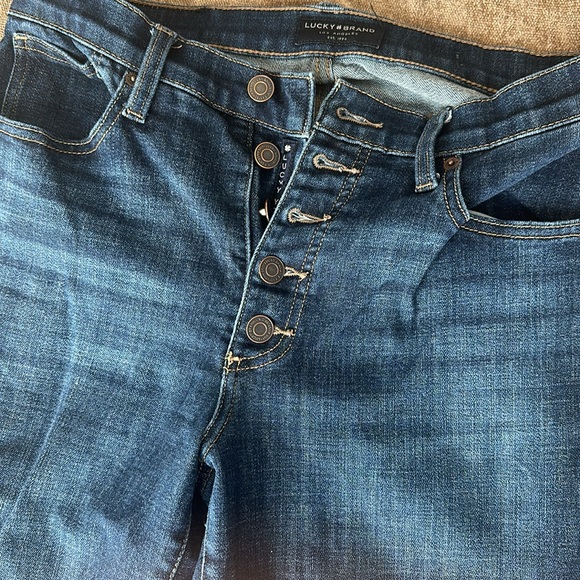 EUC Lucky Brand Boot Cut Jeans - Picture 2 of 3